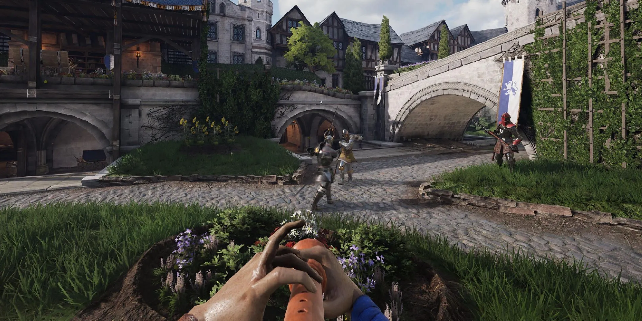 Một người chơi Chivalry 2 cầm đàn recorder, minh họa các hành động hài hước và độc đáo trong game