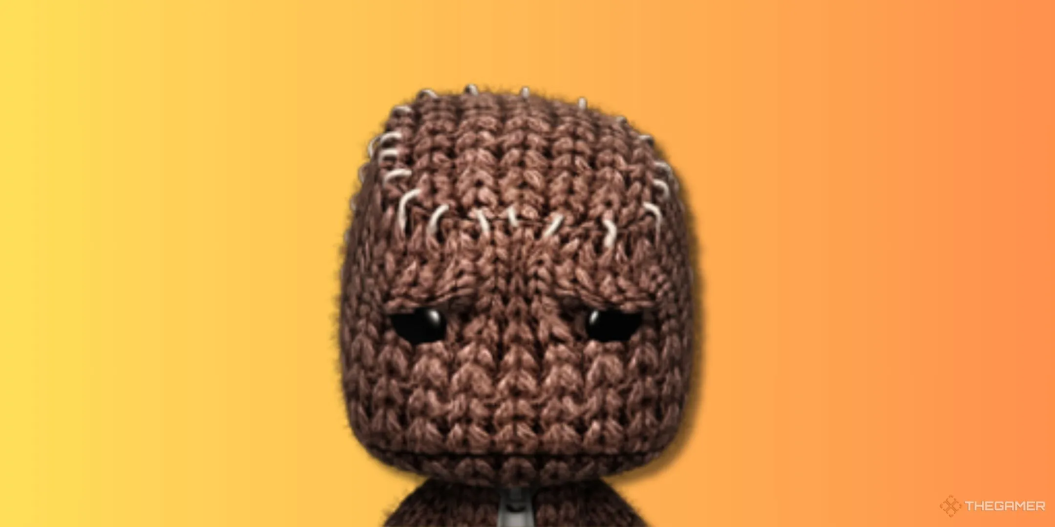 Sackboy với vẻ mặt buồn bã, tượng trưng cho số phận bị lu mờ từ khi Astro Bot xuất hiện.